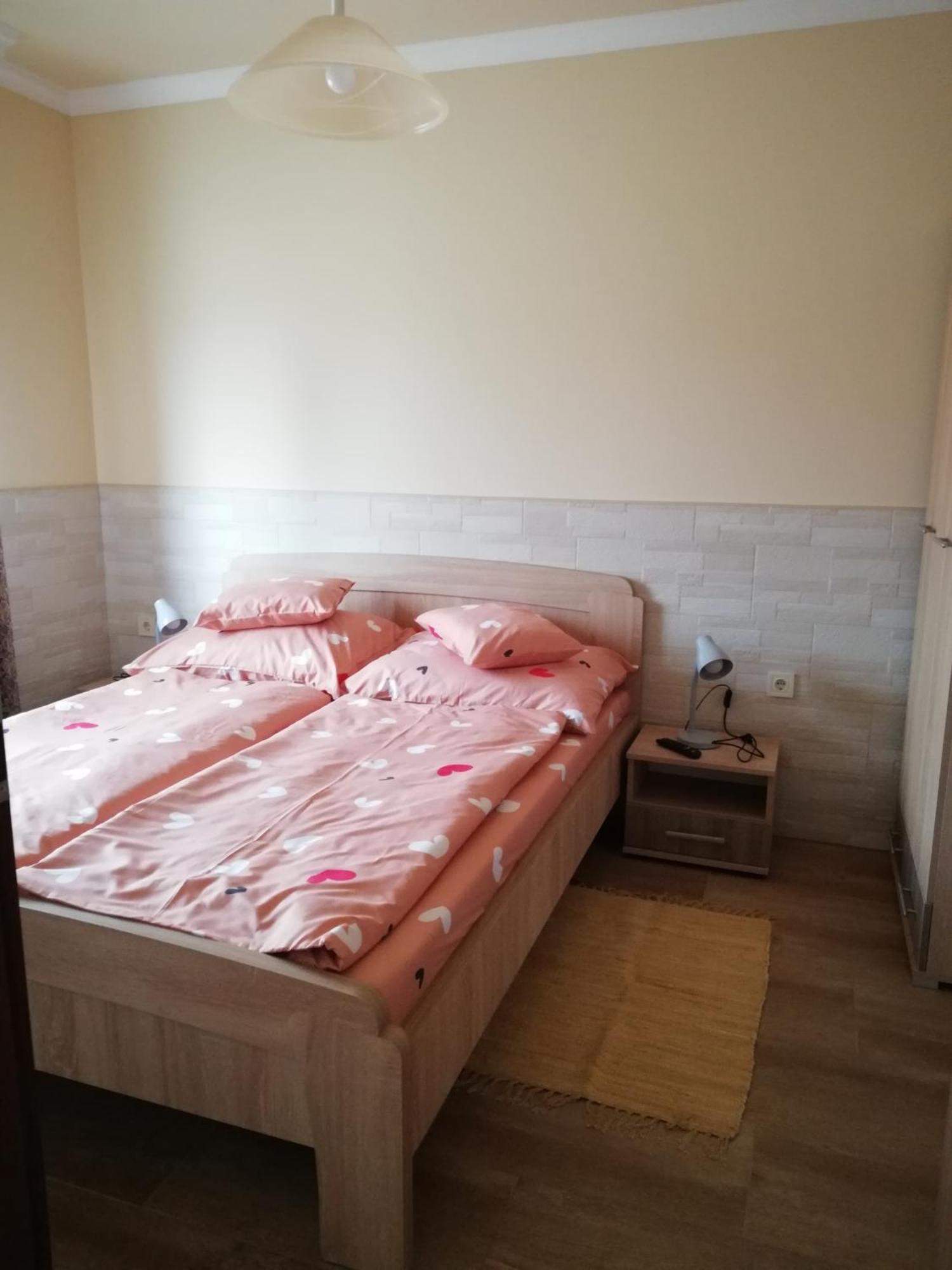 Imola Es Andrea Apartmanhaz 3 Хайдусобосло Экстерьер фото