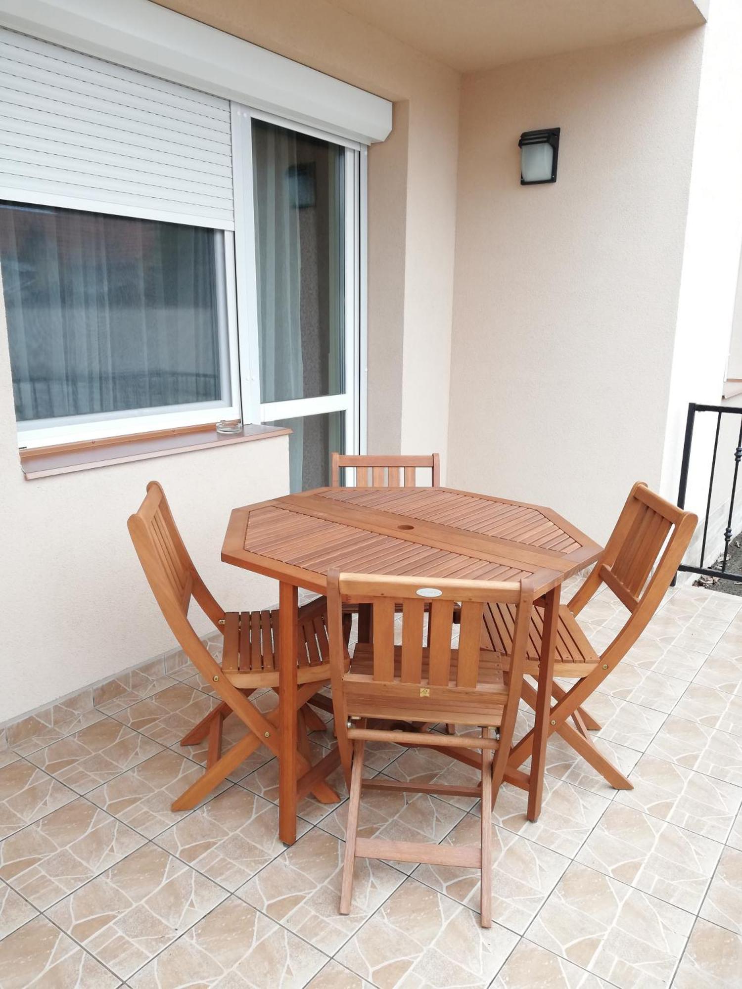 Imola Es Andrea Apartmanhaz 3 Хайдусобосло Экстерьер фото